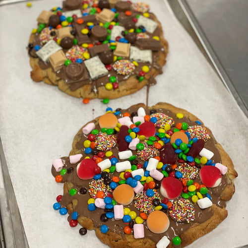 Cookie Pizza - Lollies